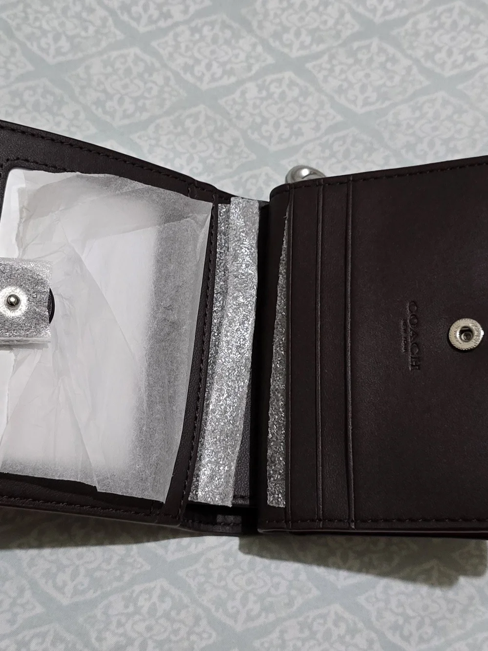 COACH Snap Wallet - Picture 3 of 10
